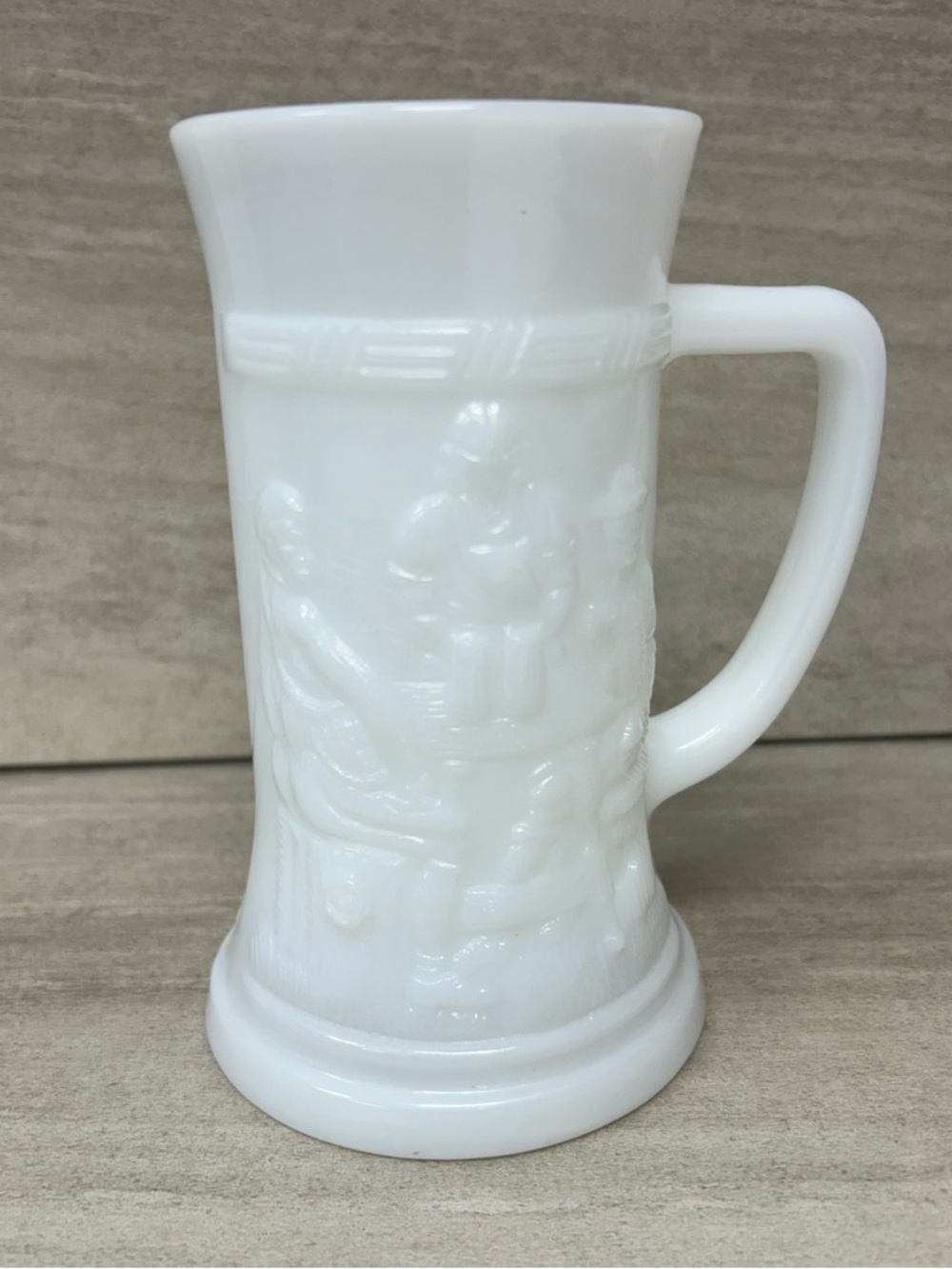 Milk Glass Stein/Beer Mug Vtg Tavern Scene Federal Glass  6" Tall
